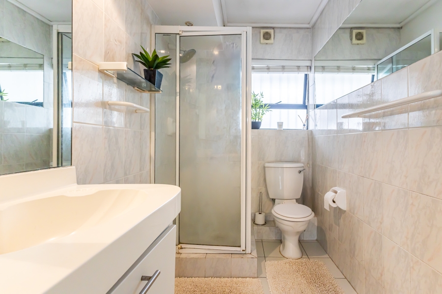 To Let 2 Bedroom Property for Rent in Sea Point Western Cape